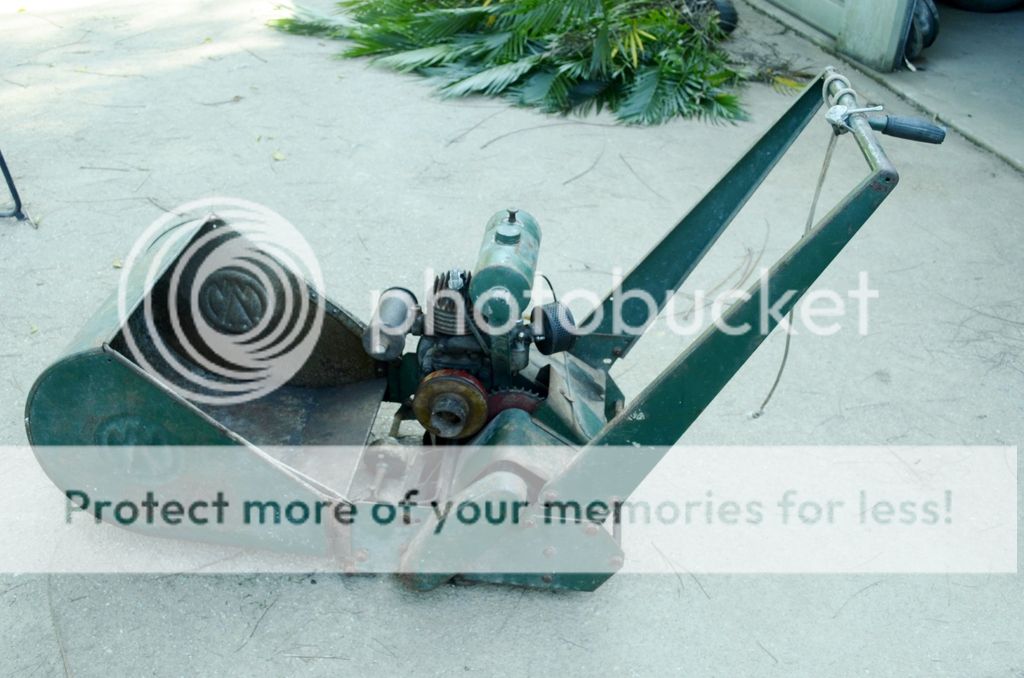 [Linked Image from i880.photobucket.com]