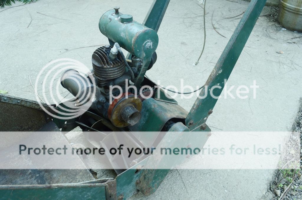 [Linked Image from i880.photobucket.com]