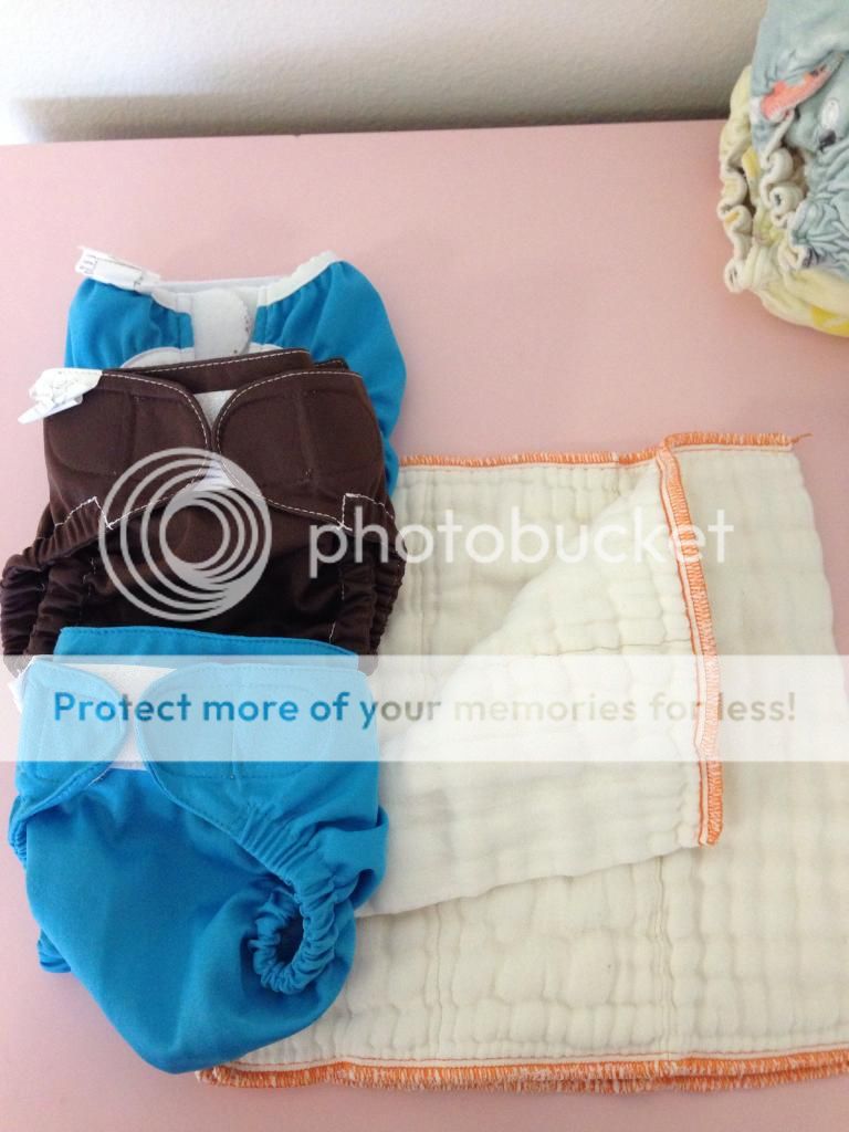 Lot of 3 Small Bummis Covers and 2 GMD refolds Lot of 3 Small Bummis Covers and 2 GMD refolds